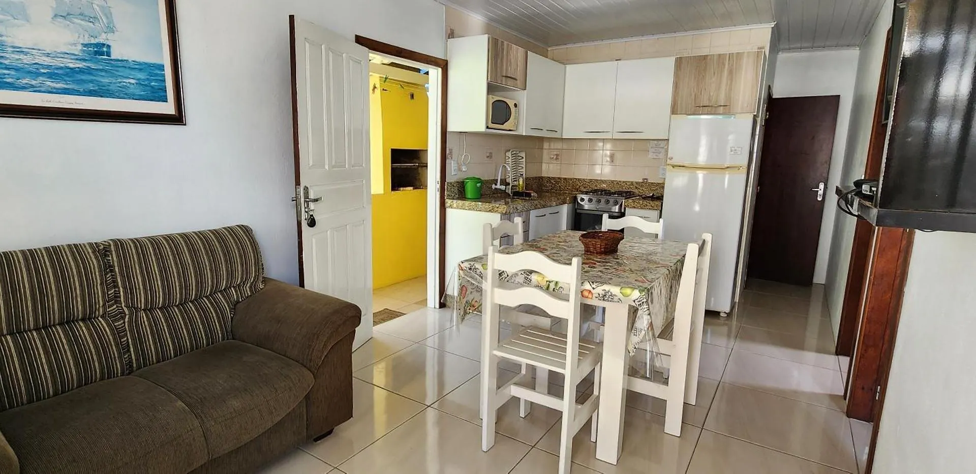 Casa De 2 Quartos No Centro De Bombinhas 0*,  Brasil